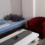 Irma Τούζλα